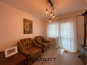 Apartament 3 camere decomandat zona Vasile Aaron - imagine 3