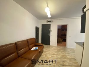 Apartament 3 camere decomandat zona Vasile Aaron - imagine 2