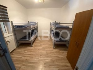 Casa cu 6 camere 4 bai 29 locuri cazare de inchiriat Sura Mica Sibiu - imagine 11