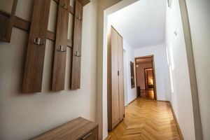 Apartament cu 2 camere, de inchiriat, Dambovita