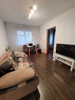 Oferim spre vânzare apartament cu 2 camere semidecomandat Girocului