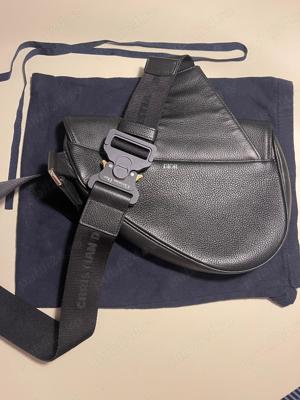 Gentuta de umar Dior Homme Black Pebbled Leather Saddle Shoulder Bag