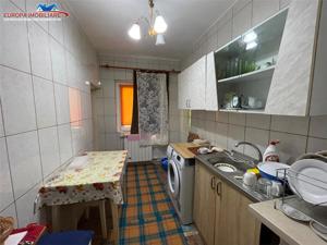 Apartament cu 3 camere de vanzare zona 9 Mai Tulcea - imagine 4