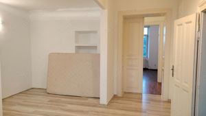 Apartament in cladire istorica zona Modern - imagine 3