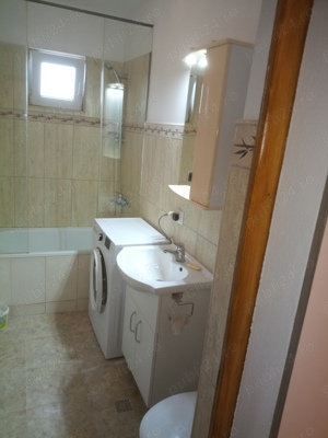 închiriez apartament 2 camere, decomandat, balcon, centala, termopane, dublu izolat - imagine 5