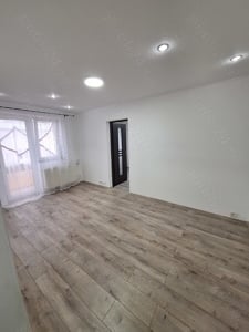 Apartament  2 camere Arad zona Fortuna recent renovat Aleea Saturn bl A17 SC C ap17  - imagine 2