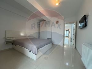 Apartament 2 camere de închiriat vedere frontala la mare Mamaia Nord - imagine 3