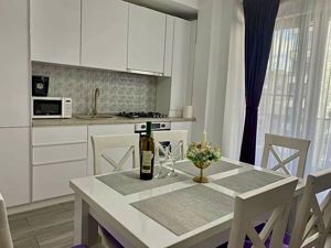 De inchiriat apartament de 2 camere, semidecomandat, Almar Residence - imagine 11