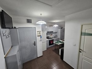 Apartament 2 camere, 47 mp, semidecomandat, zona Terezian