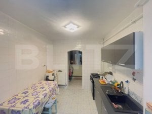 Apartament cu 2 camere, decomandat, 56 mp, etaj 2, piata Craiovita  - imagine 3