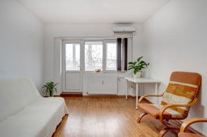 Apartament de 2 camere, etaj 3, metrou la 2 minute, Piața Gorjului! - imagine 2