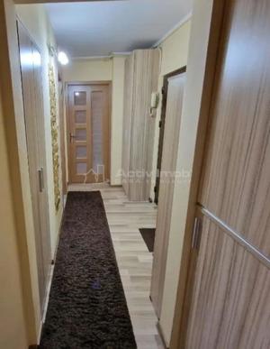 APARTAMENT 3 CAMERE SOVEJA - imagine 5