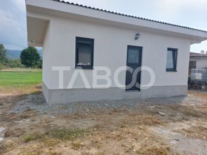 Casa de vanzare pe 1 nivel 92 mp 3 camere teren livada 2042 mp Sacel - imagine 19