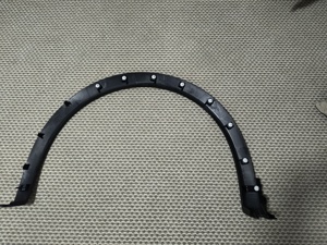 vand overfender/ bandou partea dreapta fata 