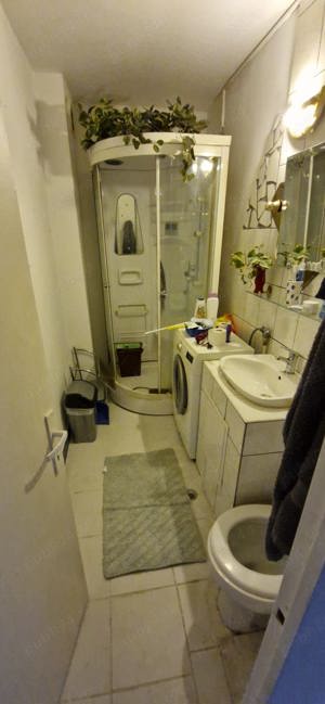 Închiriez apartament cu o cameră, zona Decebal  - imagine 6