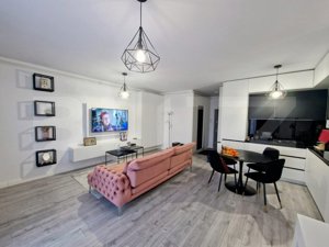 Apartament modern, 3 camere, 2 bai, garaj, zona centrala Floresti ! - imagine 3