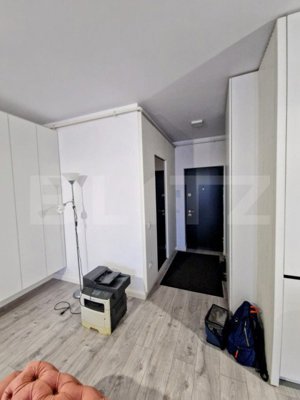 Apartament modern, 3 camere, 2 bai, garaj, zona centrala Floresti ! - imagine 6