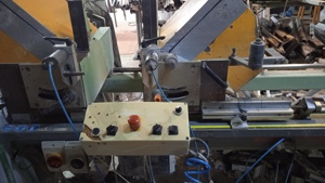 Vând utilaj tăiat al și pvc