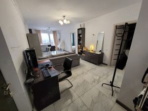 Închiriez apartament  - imagine 2