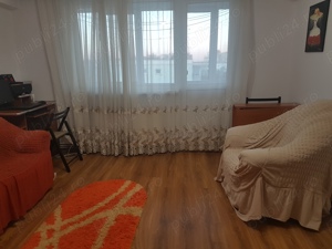 Apartament trei camere, semidecomandat, etaj patru, compartimentare frumoasa, liber, zona Mioritei - imagine 3