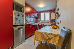 REZERVAT - Apartament cu 3 camere - cartierul Tractorul | zona Cerna - imagine 11