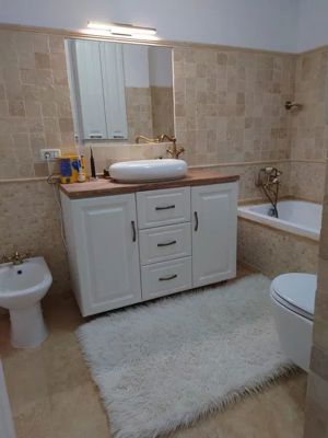 Vând 1/2 duplex în Moșnița Nouă -  LOCAȚIE EXCELENTĂ! - imagine 6