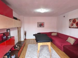 Apartament 4 camere bloc vila - Noua.