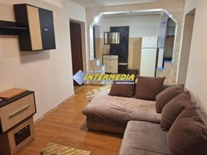 Apartament 3 camere de vanzare in Cetate mobilat utilat  - imagine 2