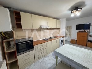 Apartament de inchiriat mobilat utilat 3 camere 60 mpu pivnita Sibiu - imagine 2