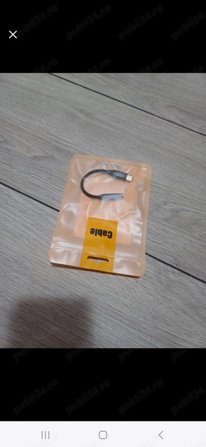 Vand adaptor casti pentru iphone