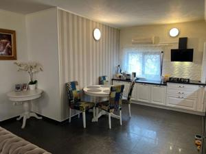 Apartament 4 camere LUX in VILA, 130mp, zona Unirii-Fantani - imagine 2