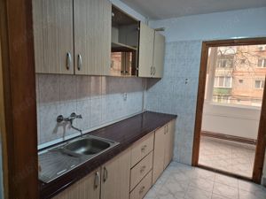 Lipovei 2 camere etaj 1 și  GARAJ  350 euro - imagine 8