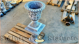 Set vază cu soclu, gri patinat, model V1-S6.