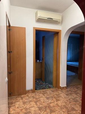 600 Euro inchiriere apartament cu 3 camere, etaj 3 din 8, Micro 20, zona peco BKO - imagine 6