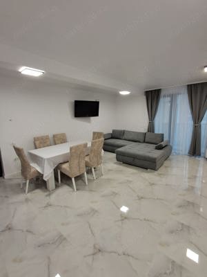 Închiriez apartament ultracentral bloc nou 2camere langa Catedrala  - imagine 3