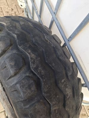 Vând 4 cauciucuri second hand 11,5.80.15 - imagine 4