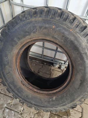 Vând 4 cauciucuri second hand 11,5.80.15 - imagine 8