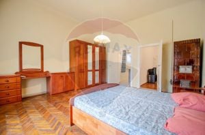 Apartament cu 3 camere de vânzare în zona Sinaia - imagine 10