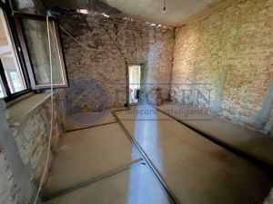 Casa La tara-Renovata partial -Teren 1000mp-Dolj -Rate -Disponibila - imagine 5