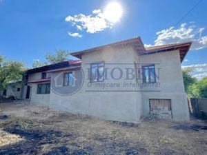 Casa La tara-Renovata partial -Teren 1000mp-Dolj -Rate -Disponibila