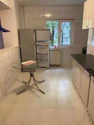 APARTAMENT DEOSEBIT IN ZONA BARBU VACARESCU - imagine 2