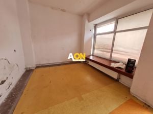 Spatiu Comercial Stradal, 170 mp utili, Trafic Pietonal, Zona Ampoi 3 - imagine 4