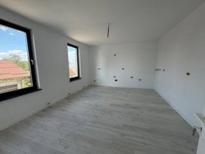 Casa chirie (spatiu comercial/apt la etaj) Radauti - imagine 5