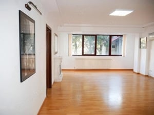 Inchiriez apartament 3 camere, decomandat, 110mp, Aviatorilor, 1.950euro - imagine 1