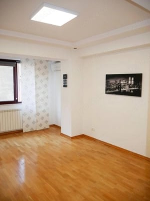 Inchiriez apartament 3 camere, decomandat, 110mp, Aviatorilor, 1.950euro - imagine 13