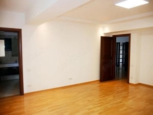 Inchiriez apartament 3 camere, decomandat, 110mp, Aviatorilor, 1.950euro - imagine 12