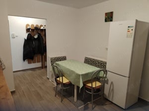 Închiriez apartament decomandat ultracentral cu 2 camere  - imagine 9