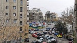 Apartament in bloc interbelic, 2 camere, 80 mp, pretabil AirBnb