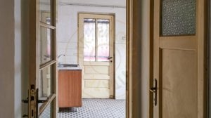 Apartament in bloc interbelic, 2 camere, 80 mp, pretabil AirBnb - imagine 6