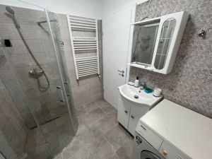 Apartament 2 camere de inchiriat+CURTE - mobilat si utilat - comision 0% - zona linistita - imagine 3